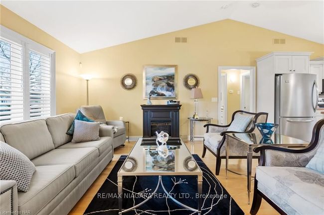 8 Woodbine Ave, House other with 3 bedrooms, 2 bathrooms and 2 parking in Saint Catharines ON | Image 5