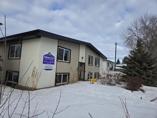 13204 132 St Nw, Edmonton, AB, T5L1R8 | Card Image