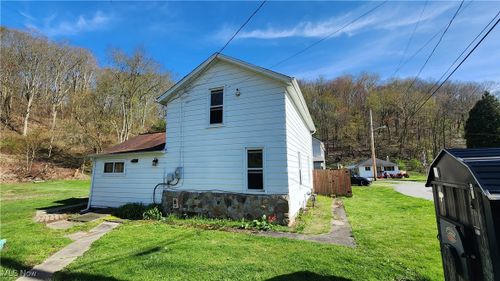 10 Township Road 306, Hammondsville, OH, 43930-7977 | Card Image