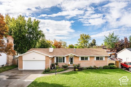 1556 E Petunia Way, Sandy, UT, 84092-3603 | Card Image