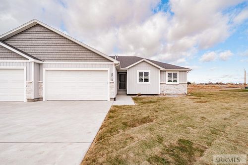 3713 E Victorious Cir, Idaho Falls, ID, 83401-6897 | Card Image