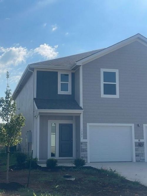 1793 Grayhawk Dr, Basehor, KS, 66007-1202 | Card Image