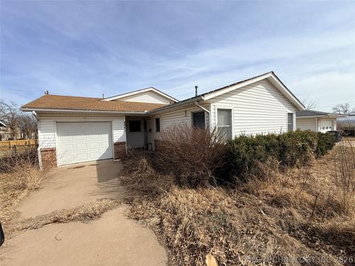 4825 S Lawton Ave, Tulsa, OK, 74107-8331 | Card Image