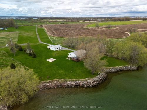 4205 Highway 96, Wolfe Island, ON, K0H2Y0 | Card Image