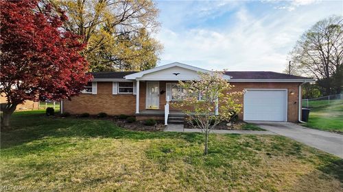 162 Orange Dr, Williamstown, WV, 26187-8275 | Card Image