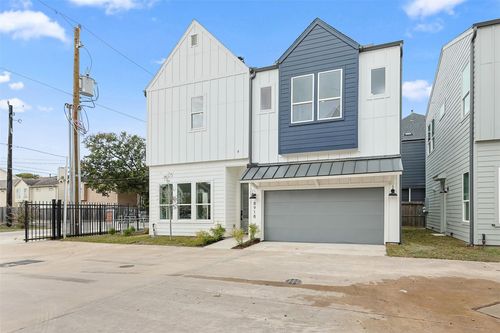 8919 Sunshine Laverne Ln, Houston, TX, 77080 | Card Image