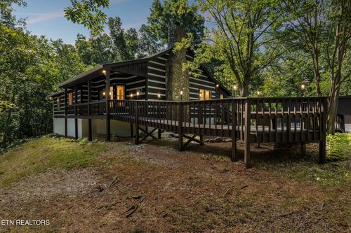 142 Campbell Rd, Newport, TN, 37821-8304 | Card Image