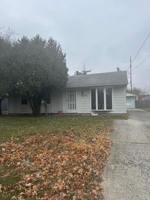 570 W Lawn Dr, Marion, OH, 43302-6058 | Card Image