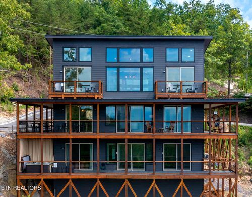875 Shell Mountain Rd, Sevierville, TN, 37876-6454 | Card Image