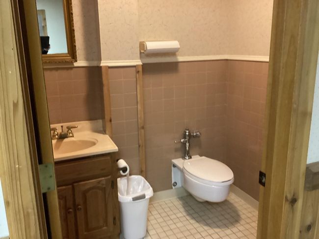 913 Abbott St | Image 15