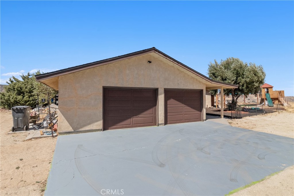 Residential in Leona Valley