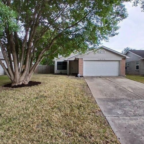 3207 Lightstar Dr, Houston, TX, 77045-3833 | Card Image