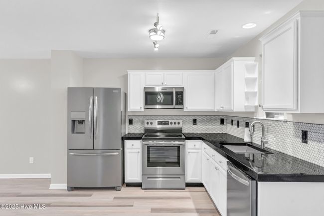1004 8 Th St, House other with 3 bedrooms, 2 bathrooms and null parking in Wilmington NC | Image 10