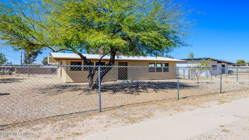 2312 S Plumer Ave, Tucson, AZ, 85713-3826 | Card Image
