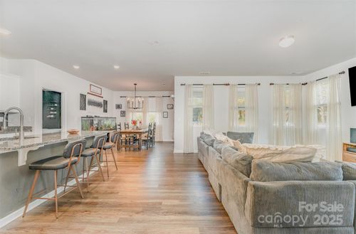 123 Pleasant Creek Dr, Cleveland, NC, 27013-9343 | Card Image