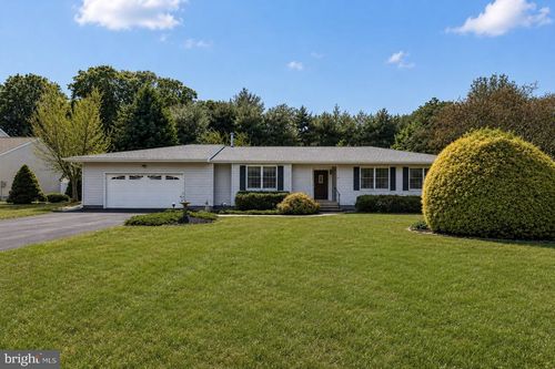 6 Ferro Dr, Sewell, NJ, 08080-9314 | Card Image