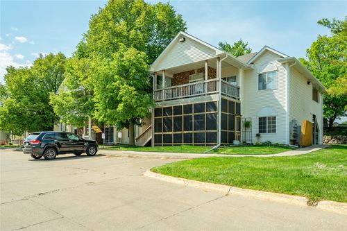 2409 Patricia Dr, Urbandale, IA, 50322-5205 | Card Image