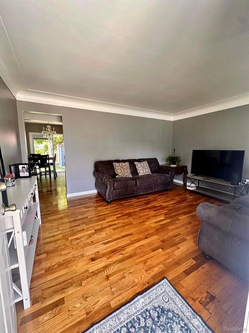 3614 Comanche Ave, Flint, MI, 48507-1861 | Card Image