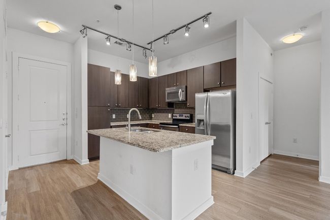 UNIT-2027 - 1900 Barton Springs Rd, Condo with 2 bedrooms, 2 bathrooms and null parking in Austin TX | Image 4