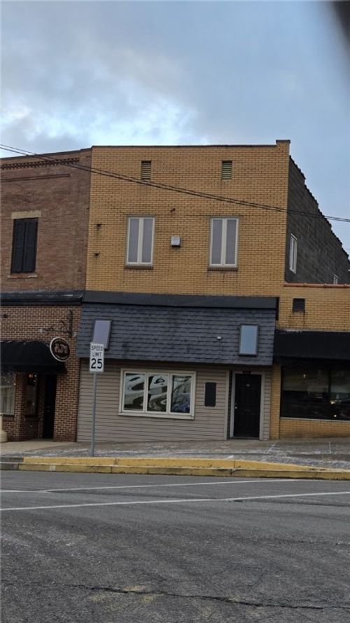 123 Washington Ave, Vandergrift, PA, 15690-1225 | Card Image