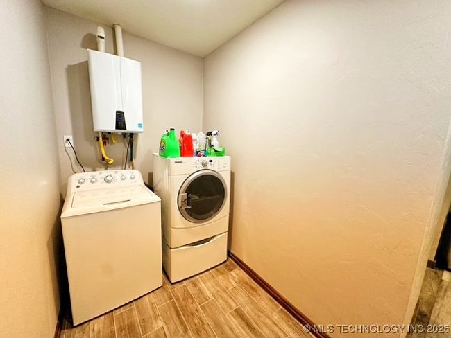 Utility room. | Image 16