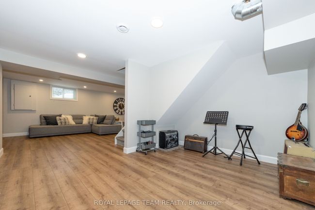 129 Ridgeview Dr, House other with 5 bedrooms, 3 bathrooms and 4 parking in Carp ON | Image 33