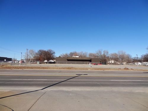 5602 E Harry St, Wichita, KS, 67218-3802 | Card Image