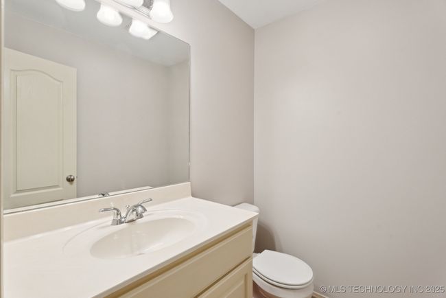 Upstairs half-bath | Image 47