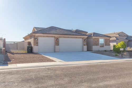 2303 Indigo St, Kingman, AZ, 86401-5189 | Card Image