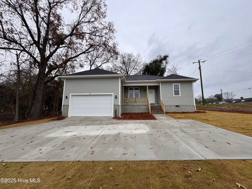 110 Bethune Ave, Aberdeen, NC, 28315-3541 | Card Image