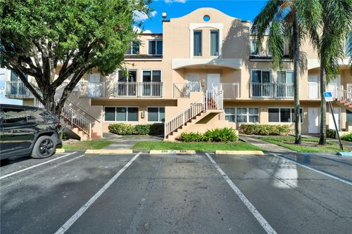 apt-209-675 Nw 85th Ct, Miami, FL, 33126-3870 | Card Image