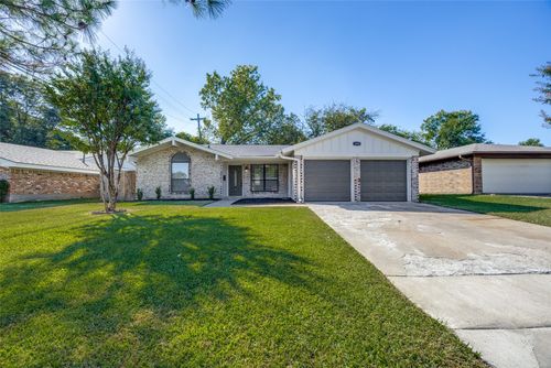 1800 W Mcgee St, Sherman, TX, 75092-3204 | Card Image