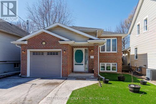 17 Lorne Street, St. Catharines (E. Chester), ON, L2P3C6 | Card Image