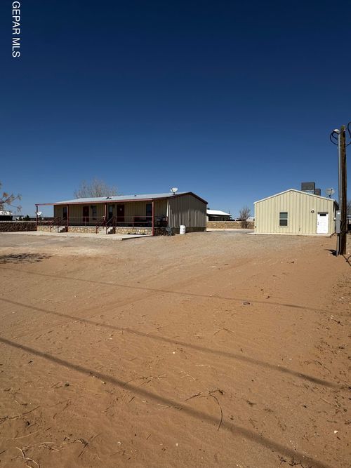 15064 Mandeville Ave, El Paso, TX, 79928-7525 | Card Image