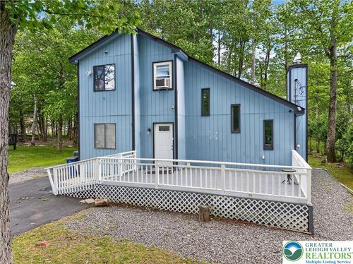 3335 Woodland Dr, Tobyhanna, PA, 18466-3035 | Card Image
