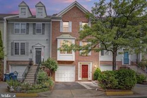 43074 Francis Sq, CHANTILLY, VA, 20152-5308 | Card Image