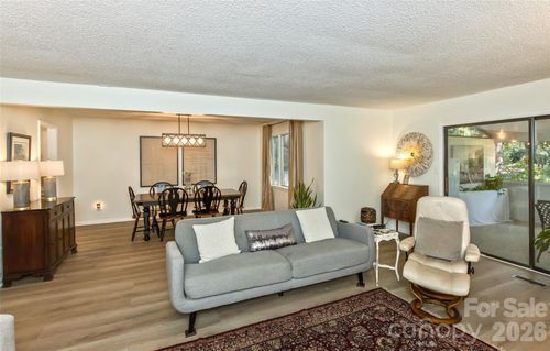 503 Crowfields Ln, Asheville, NC, 28803-3701 | Card Image