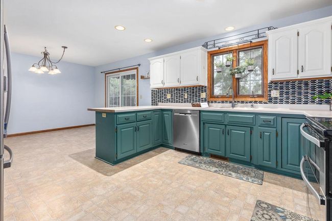 101 Brookview Place, House other with 5 bedrooms, 4 bathrooms and null parking in Combined Locks WI | Image 5