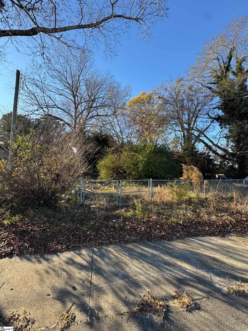 329 Prince Perry Rd, Easley, SC, 29640-8940 | Card Image