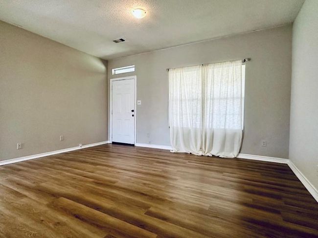 52 E Oldham St, House other with 3 bedrooms, 2 bathrooms and null parking in Wells TX | Image 4