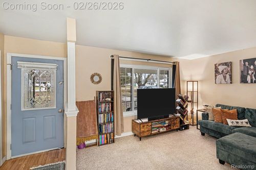 5429 Wakefield Rd, Grand Blanc, MI, 48439-9132 | Card Image