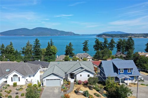 3406 W 2nd St, Anacortes, WA, 98221-1246 | Card Image