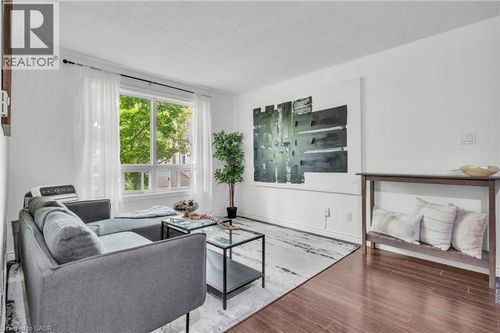 7-119 Cedar St S, Kitchener, ON, N2G3L6 | Card Image