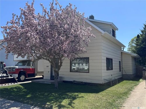 408 4th Avenue E, Biggar, SK, S0K0M0 | Card Image