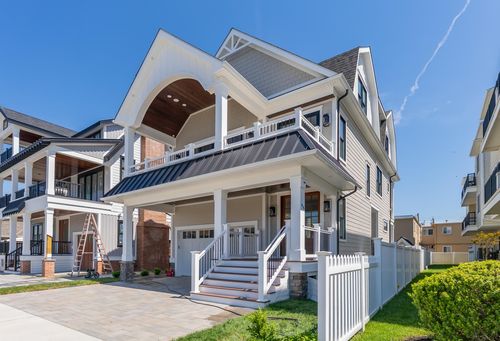 427 E 5th Ave, North Wildwood, NJ, 08260-5817 | Card Image