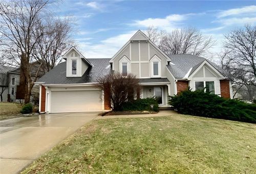 10631 W 109th St, Overland Park, KS, 66210-1354 | Card Image