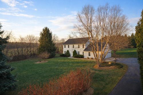 W254S7310 Glenview Drive, VERNON, WI, 53189 | Card Image