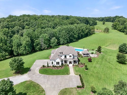 1025 Choate Rd, Dickson, TN, 37055-5736 | Card Image