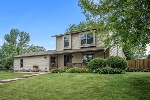 1205 Namekagon Loop, Hudson, WI, 54016-9432 | Card Image