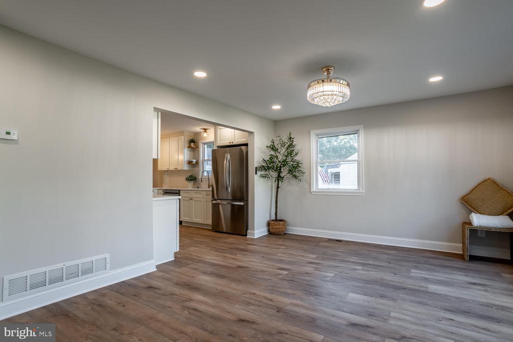 Residential in MAPLE SHADE 2